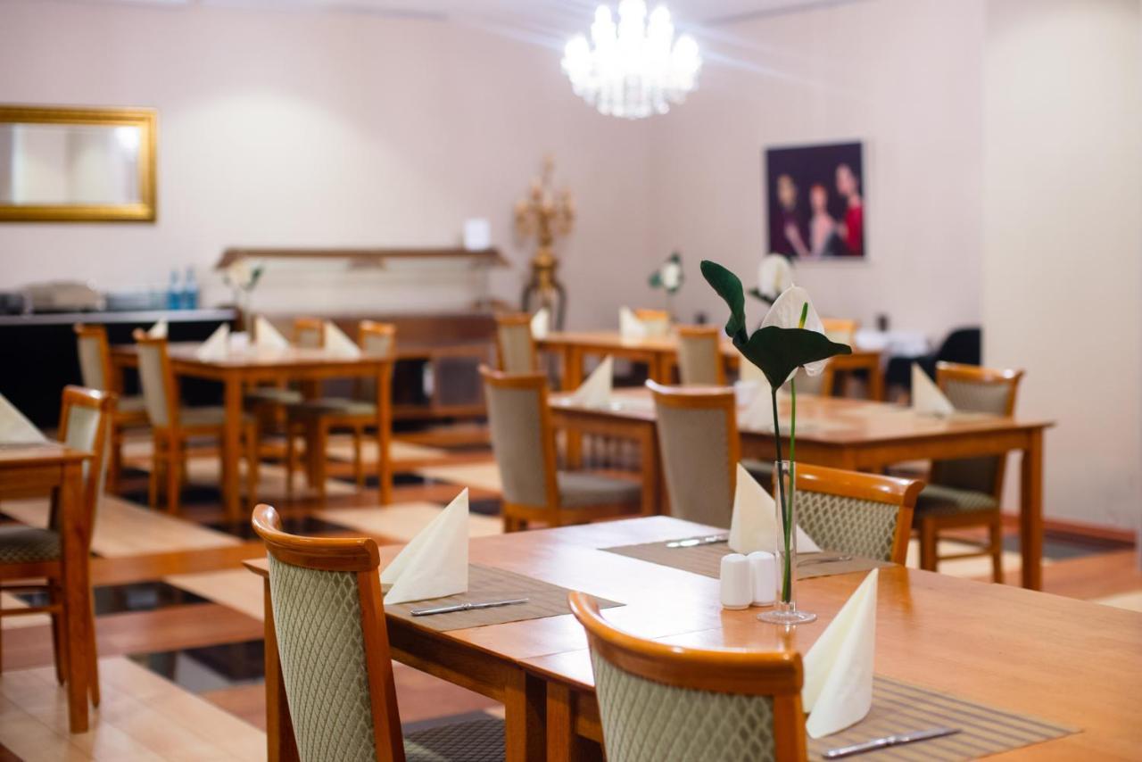שטוטגרט Ross Hotel מראה חיצוני תמונה